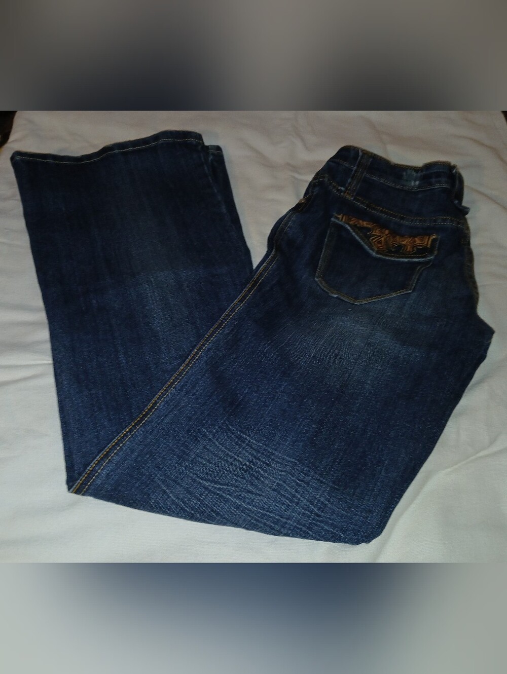Pre-loved Women's Dark Wash Embroidered Pocket Jeans - Blue
